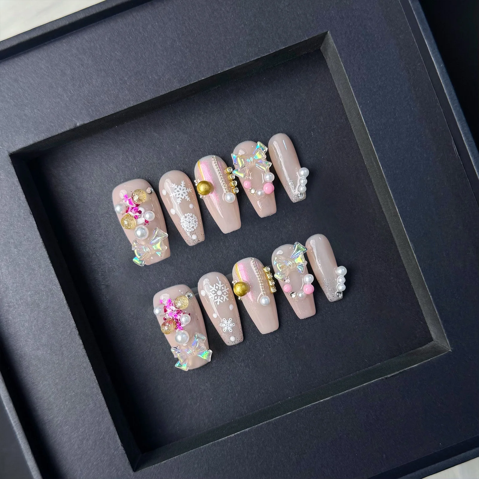 

10pcs Pink Short T Handmade Fake Nails For Christmas Aurora Bowknots Snowflake Pearl Decor Press On Nails Sweet Party False Nail