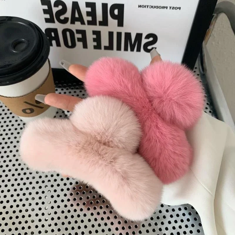 

Autumn Winter Oversized Faux Fur Big Crab Hair Clip Girls Rabbit Hair Claw Clips Cute Plush Ponytail Barrettes Hair Accessories