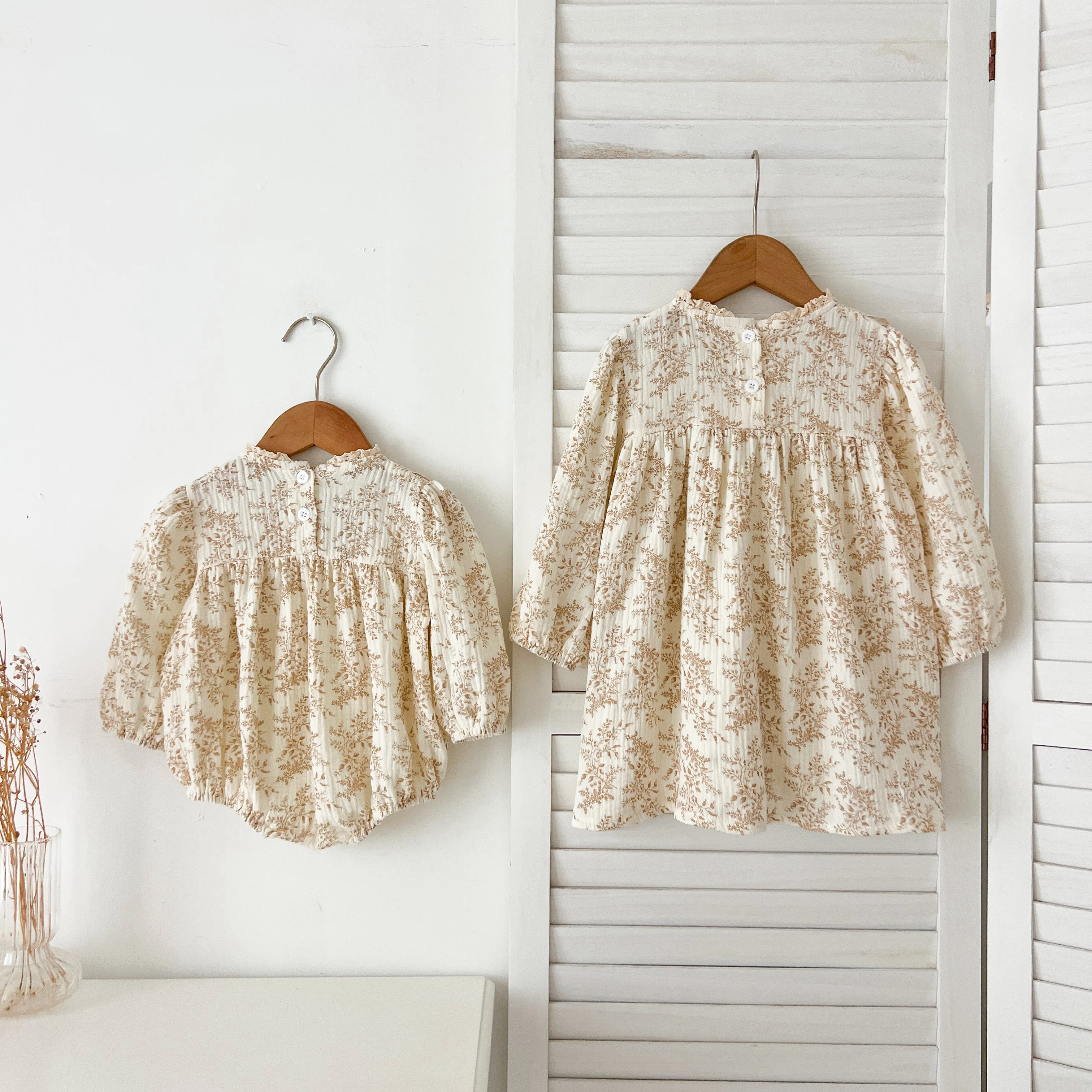 Neue Schwestern Kleid Infant Baby Mädchen Spitze Kragen Kleid Strampler Kinder Mädchen Vintage Blumen Prinzessin Kleid Familie Kleidung Strampler – Detail 39