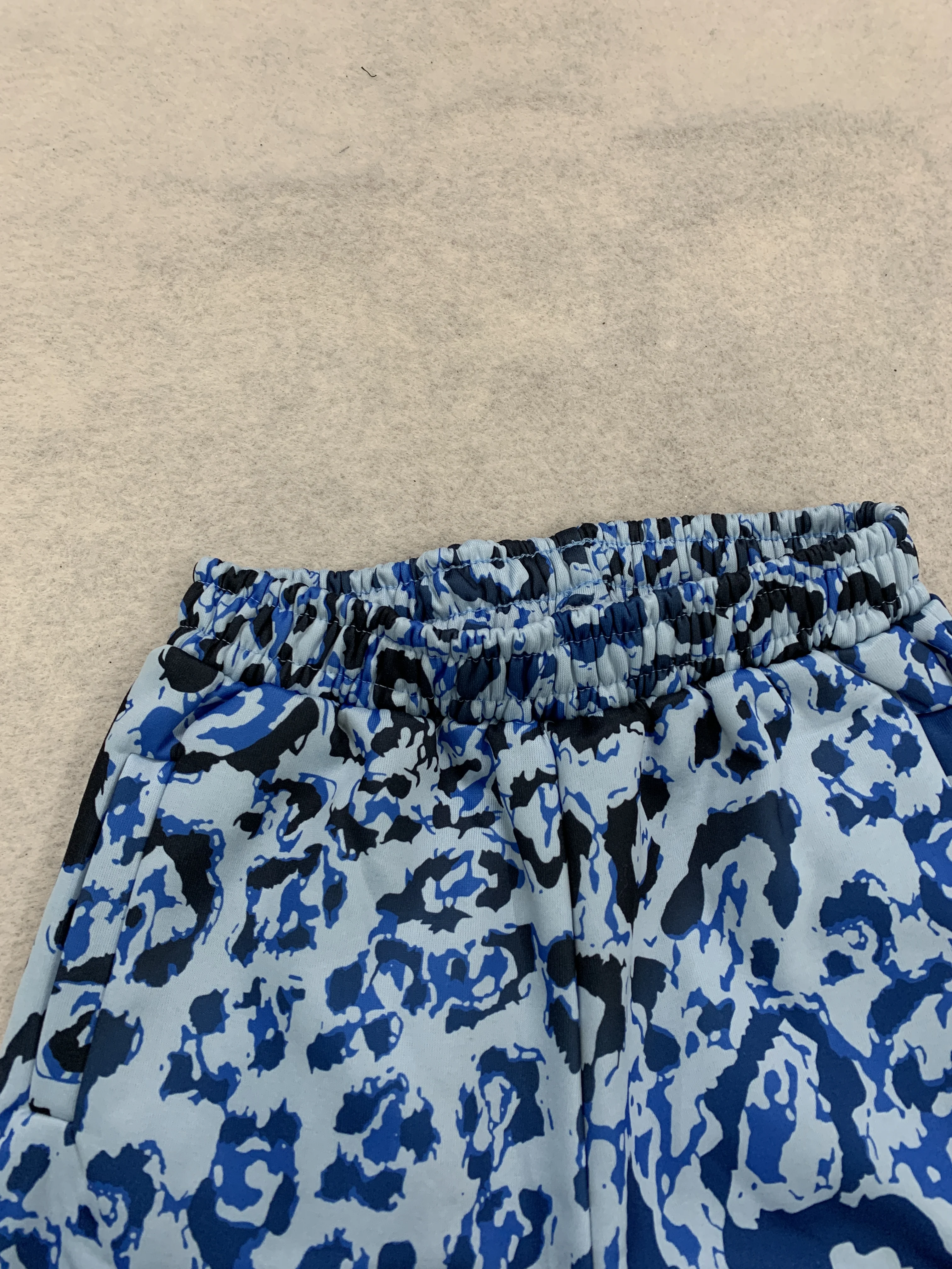 Kurzes Kapuzenpullover-Set mit Reißverschluss, weit geschnittene Jogginghose, vollständiger Leoparden-Print, Y2K-Street-Outfit für Mädchen, tägliches Layering-Wear – Detail 16