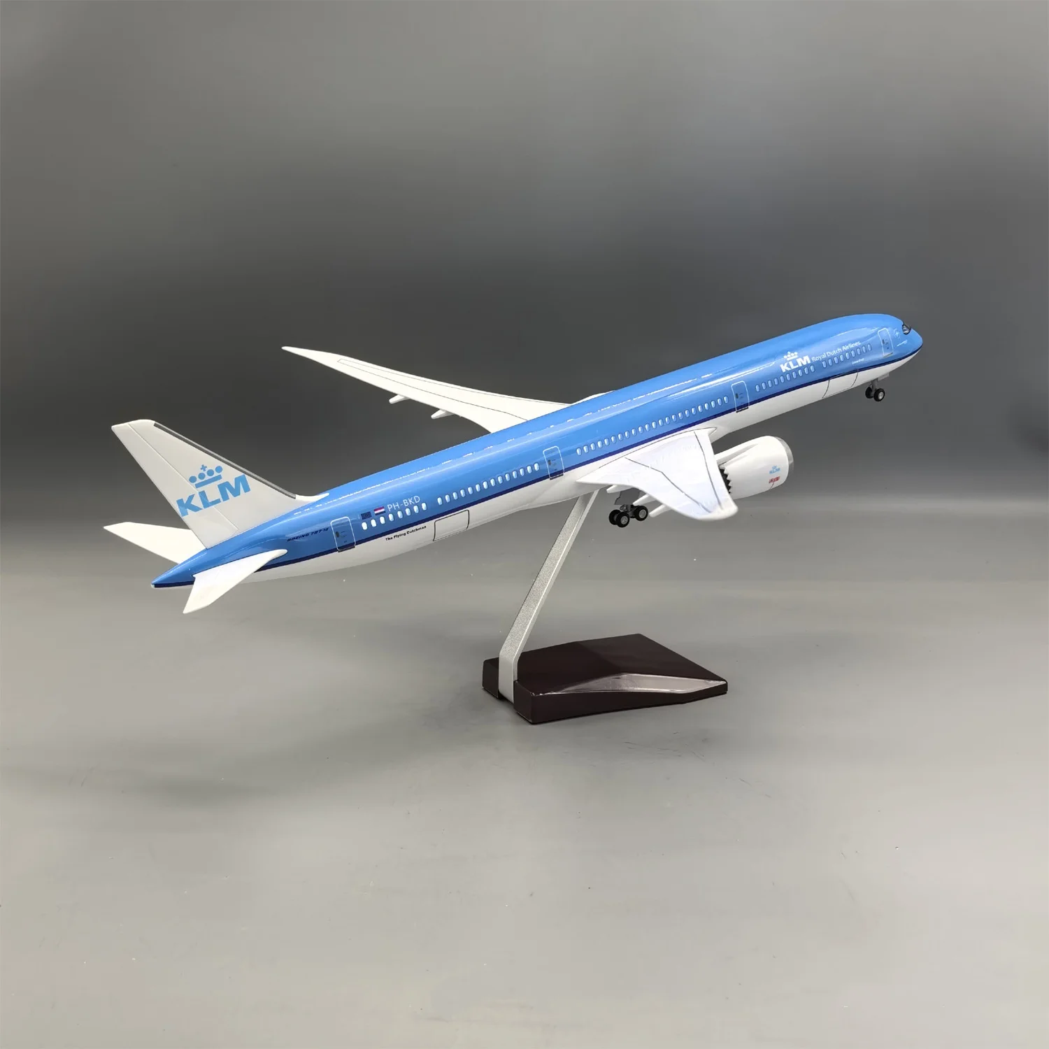 

1:130 Scale 47cm KLM Royal Dutch B787-10 Aircraft Models Resin Airplane Toy With Lights & Stand For Collected Gift By Aviation