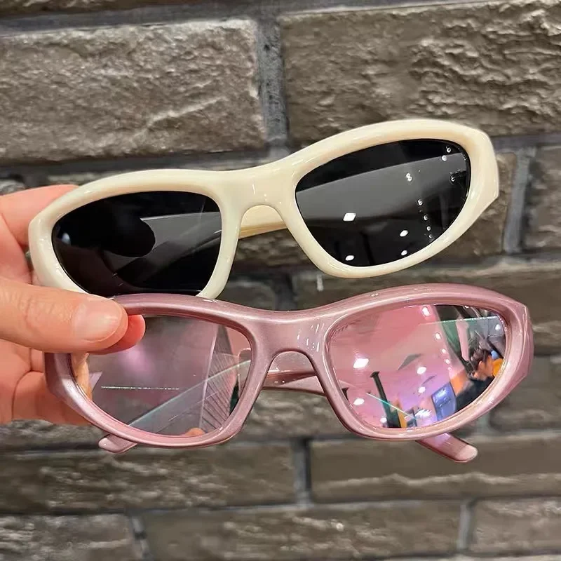 Gafas de sol con forma de ojo de gato para hombre y mujer, anteojos de sol con diseño de chica de especias, estilo Retro, a la moda, antirayos azules, estilo futurista, ideal para tiro en la calle, Y2K