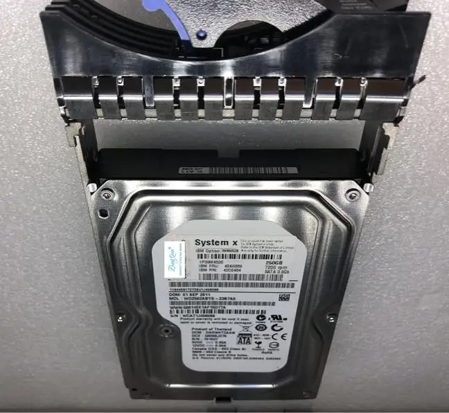 

Для сервера 250G 7,2 K SATA 3,5 40K6889 42C0484 39M4526