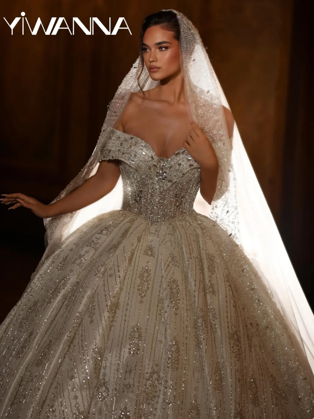 Robe de mariée brodée de perles, de luxe, en cristal, épaules dénudées, personnalisée, longueur au sol, à lacets, nouvelle collection
