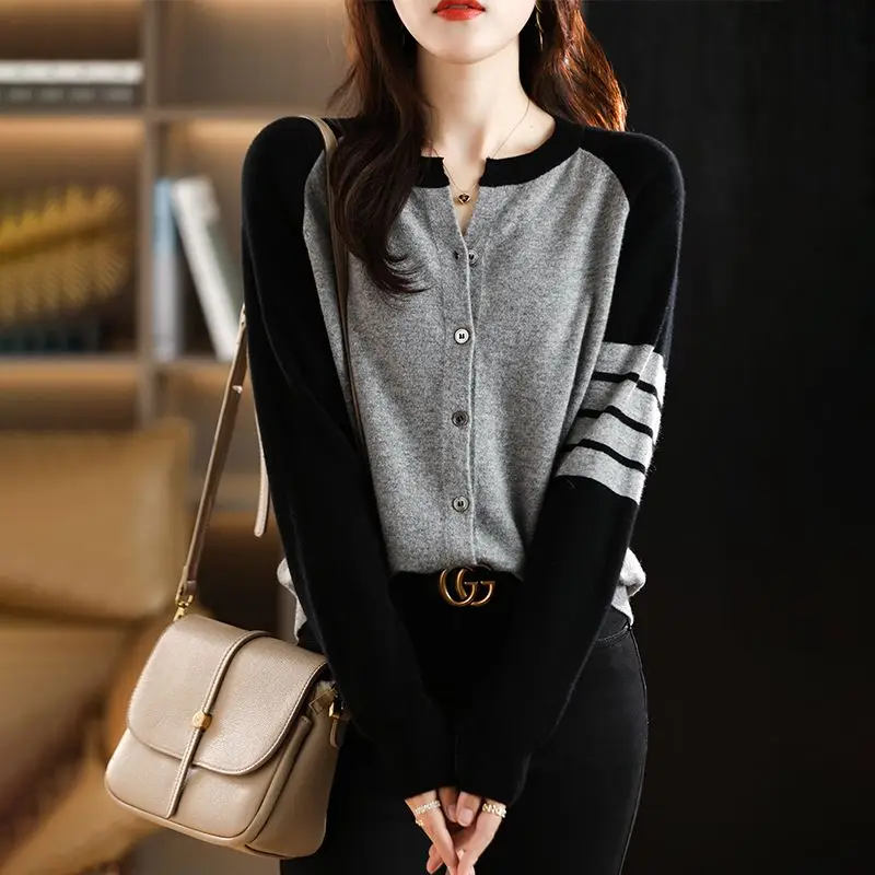 Spring and Autumn Women\'s Round Neck Color Block Screw Thread Cardigan Loose Knitted Casual Fashion Elegant Long Sleeve Tops