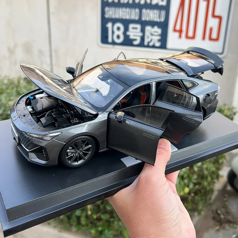 

Diecast 1:18 Scale China Brand Changan 2022 UNI-V Car Univ Alloy Simulation Car Model Collection Toy Gift Display Ornament