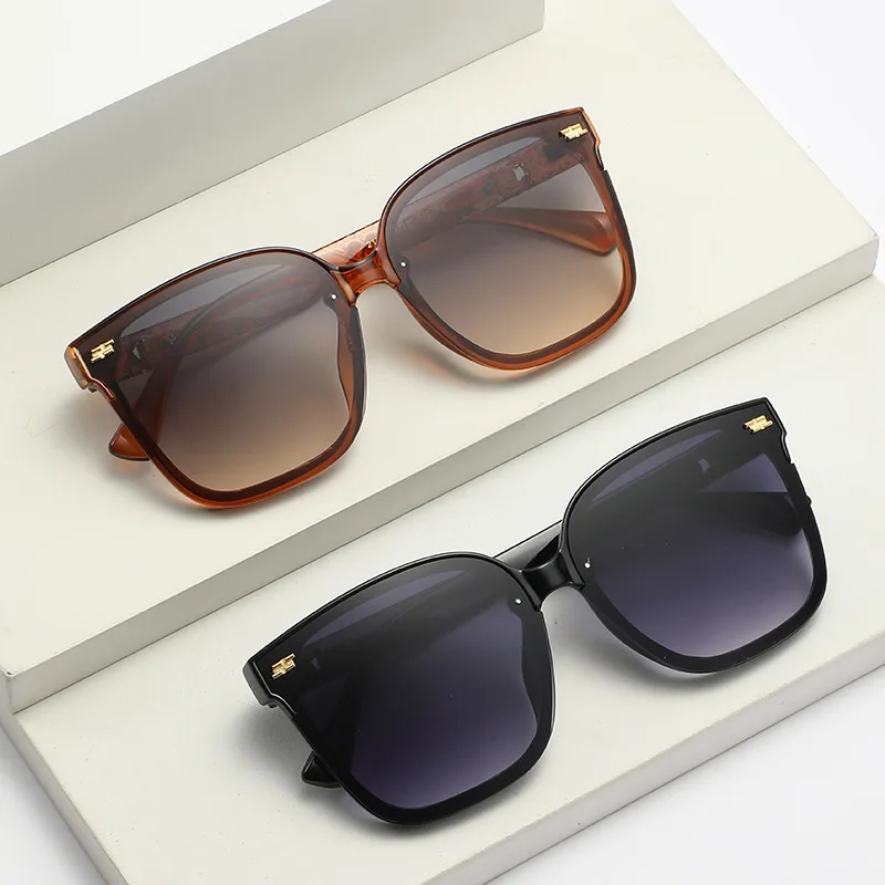 إطار مربع الرجال النساء النظارات الشمسية موضة خمر القيادة UV400 نظارات شمسية العلامة التجارية تصميم الاتجاه الكلاسيكي الذكور السيدات نظارات 2025