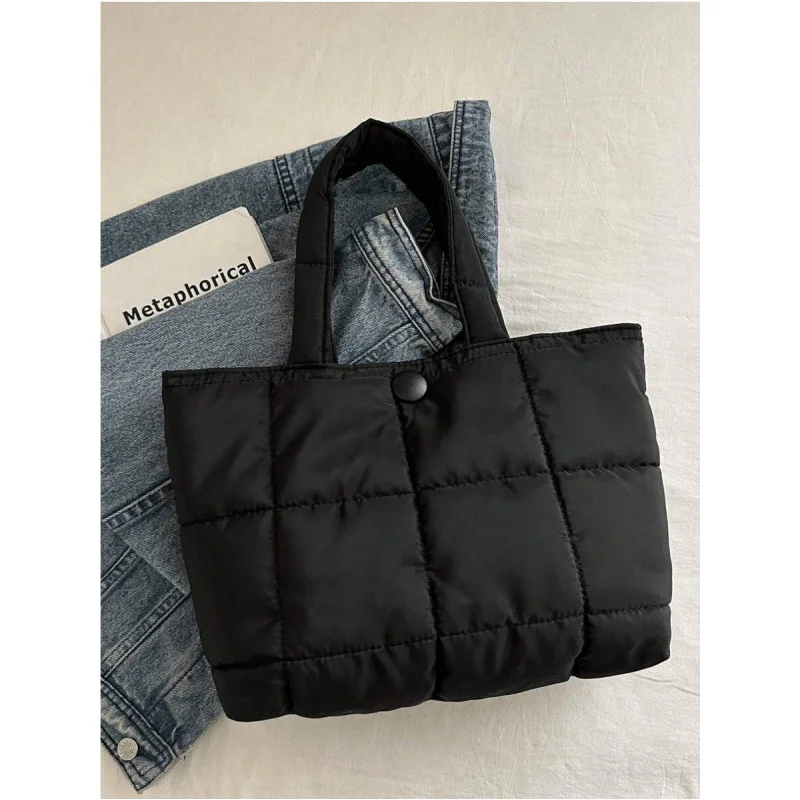 حقيبة مبطنة جديدة، حقيبة واسعة ومطرزة ومربعات مع حزام سلسلة معدنية، حقيبة كتف كاجوال، كولو صلب #1