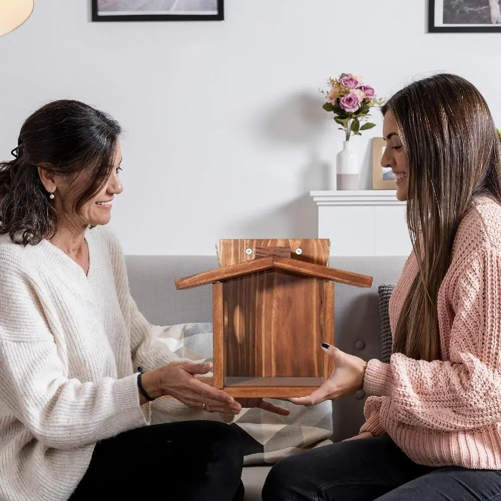 

Bird Raising Tool Wooden Squirrel Feeder Durable Hanging Bird Feeder Multi-purpose Pet Food Dispenser Hummingbird