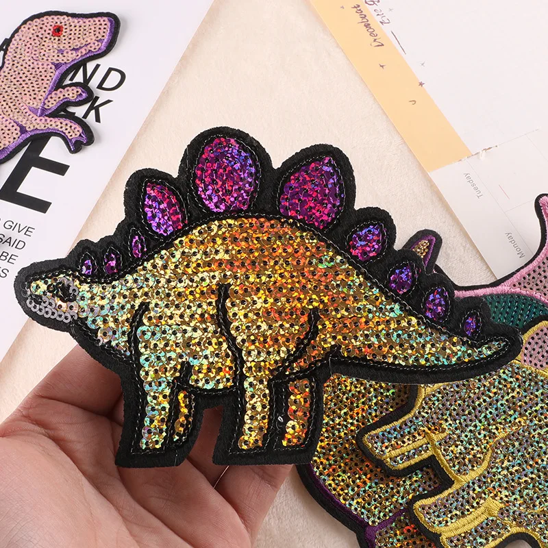 1PCS NEW Fashion Flash Sequin Iron On Patch Dinosaur Favors DIY Patches For Clothing Backpack Bag Decorative Badge