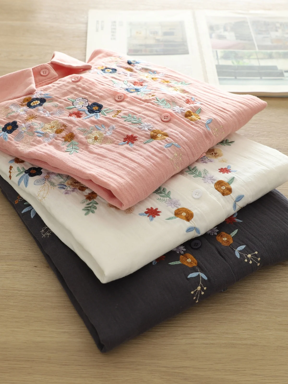 

High-End Japanese Sle Women's Cotton irt Vintage Embroidery Long Sve Casual Boting Top for Spring Autumn