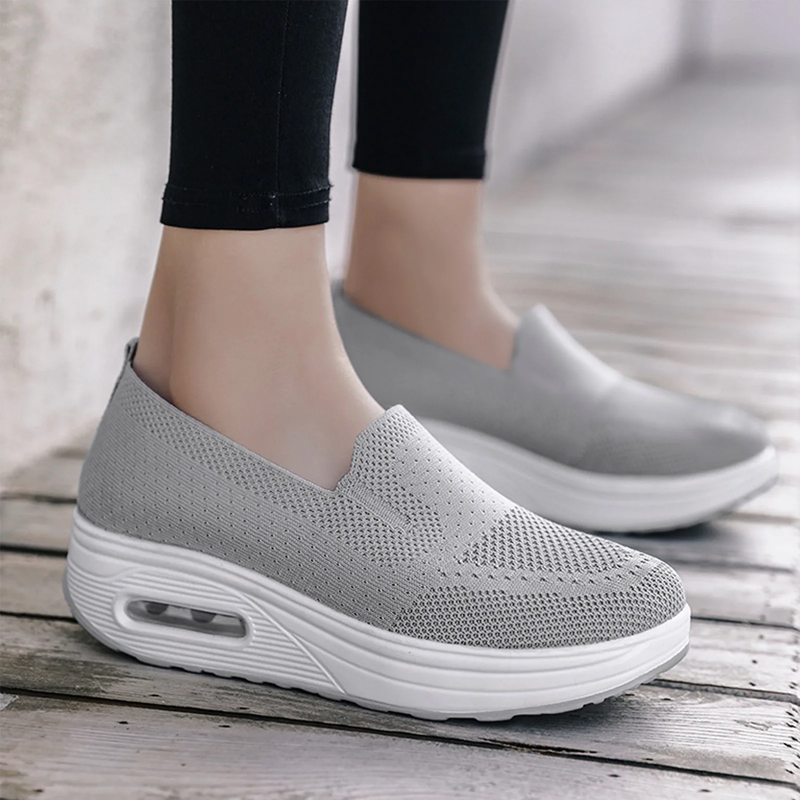 

Women's Casual Slip on Sneakers Breathable Walking Non-Slip Shoes Platform Jogging Sneakers for Daily Shopping Travel Exercise