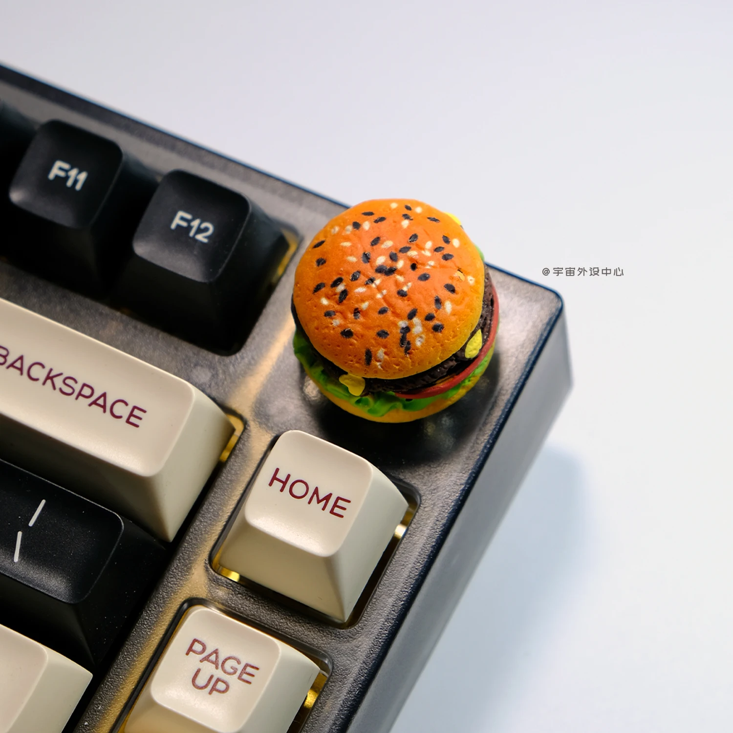 リアルな牛肉バーガーのカスタム周辺機器、手作りの3Dキーキャ - 3D Printing Keycaps のレビューと価格