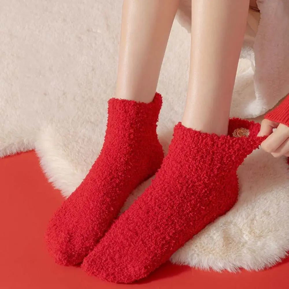 

Kawaii коралловые флисовые новогодние носки с вышивкой, утепленные теплые носки на удачу, женские чулочно-носочные изделия с героями мультфильмов, носки средней длины для сна