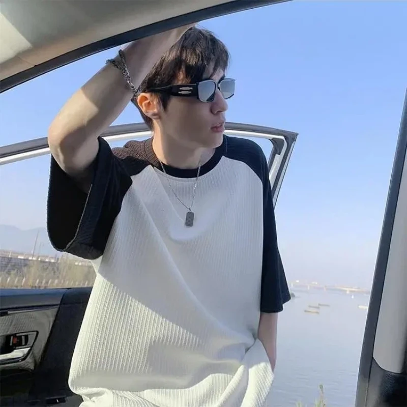 Men's Casual Knit T-Shirt With Print Design For Daily Wear Soft Comfortable Half Sleeve Round Neck