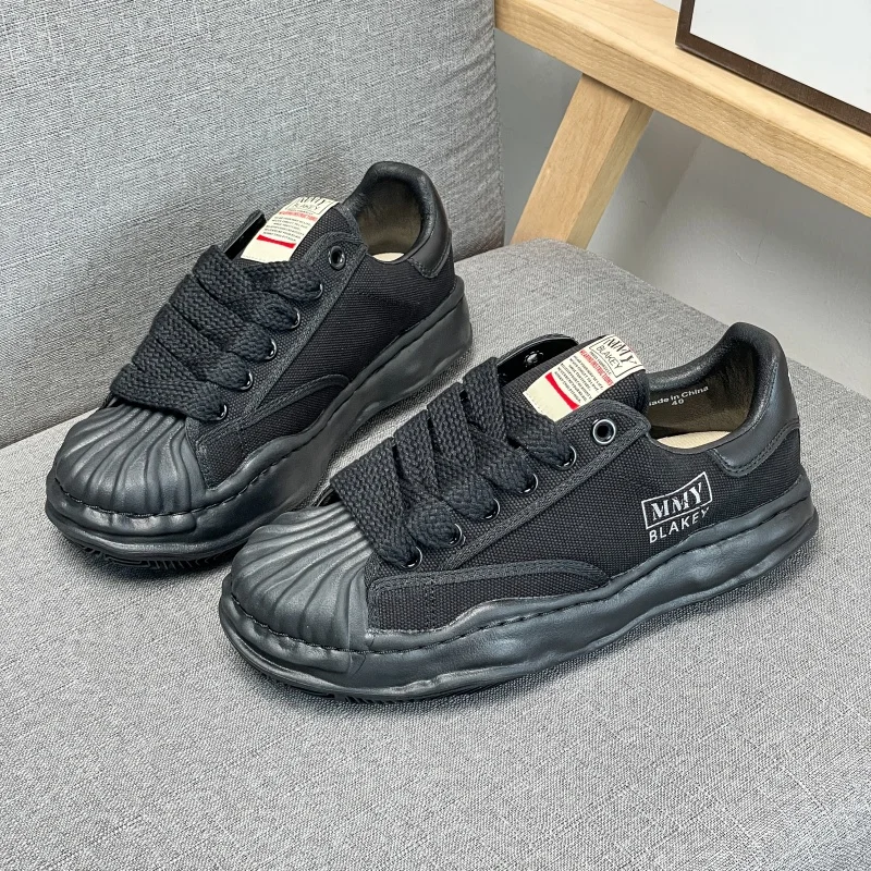 

SneakersVersatile Student Unisex Sneakers 2026 New: Streetwear Brand Couples Retro Breathable Soft-Soled Trendy Casual