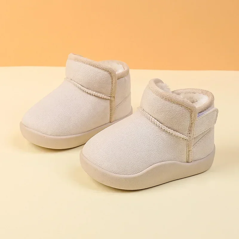 Neue vielseitige warme Mädchenstiefel verdicken Baumwolle weiche Sohle Komfort Kinderschuhe vielseitige klassische trendige Jungenschuh einfache Winterstiefel