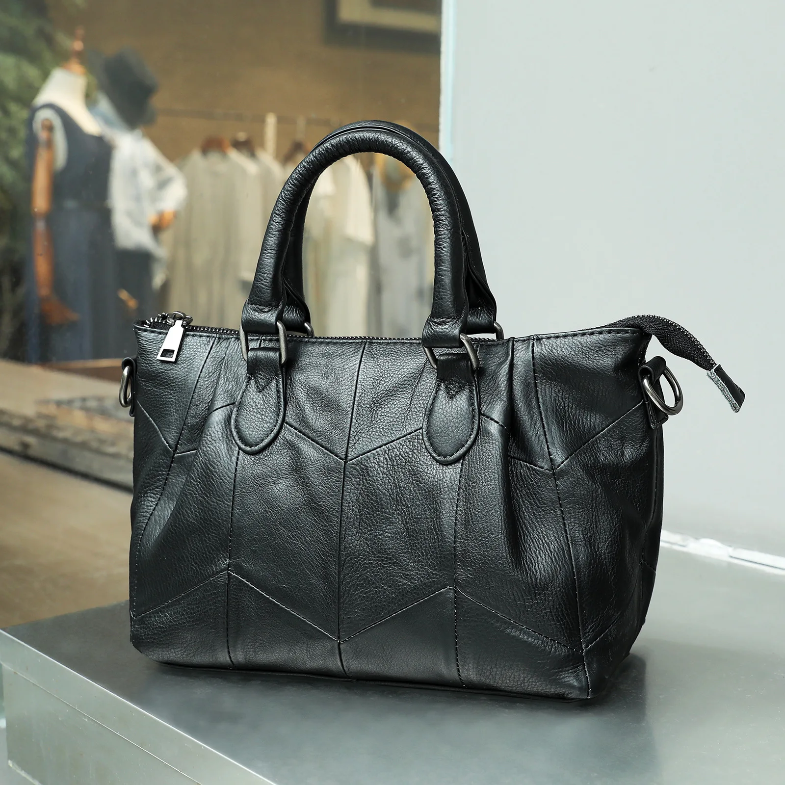 

2025 Genuine Leather Women's Bag Commuting Fashion Large Capacity Handbag Cowhide Women's Cross