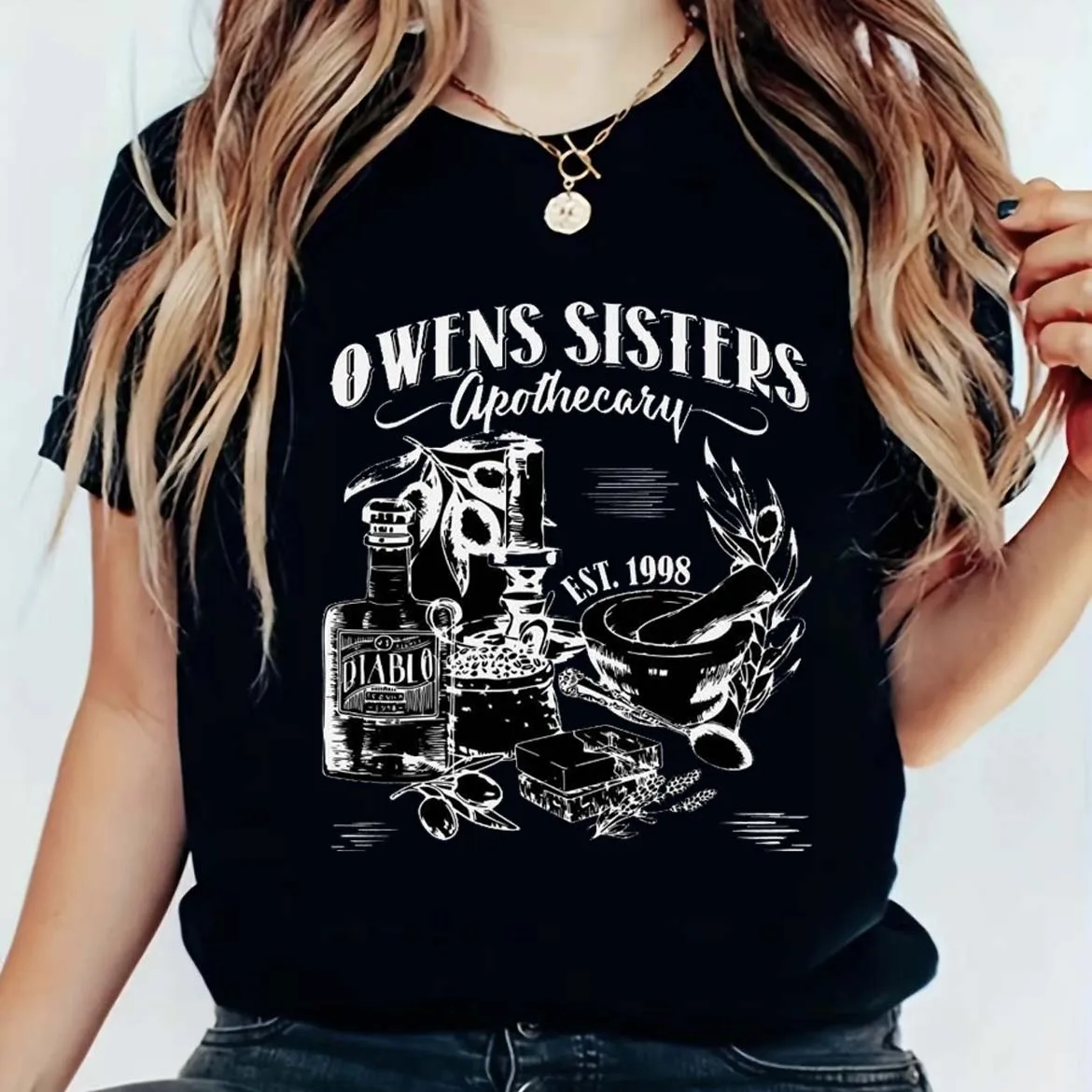 Tequila Owens Sisters Apothecary Est 1998 Vintage Halloween Style Horror Graphic Women\'s T-Shirt Cartoon Funny Soft Summer Short