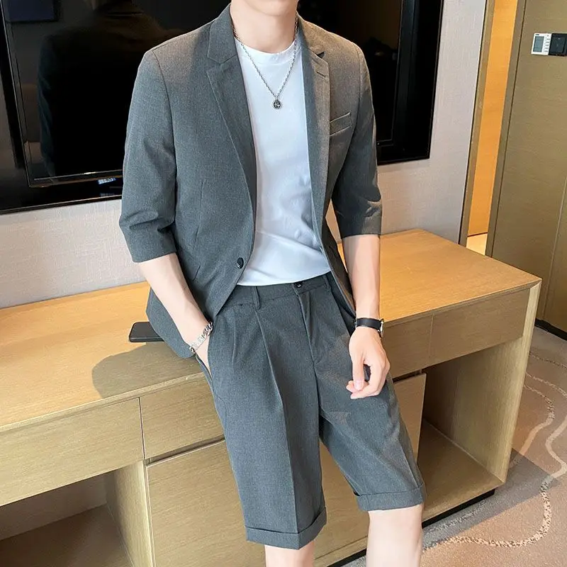 2-A61  Men's summer short-sleeved suits, drapey thin casual mid-sleeve small suits fn with slim shorts, full set of fashion