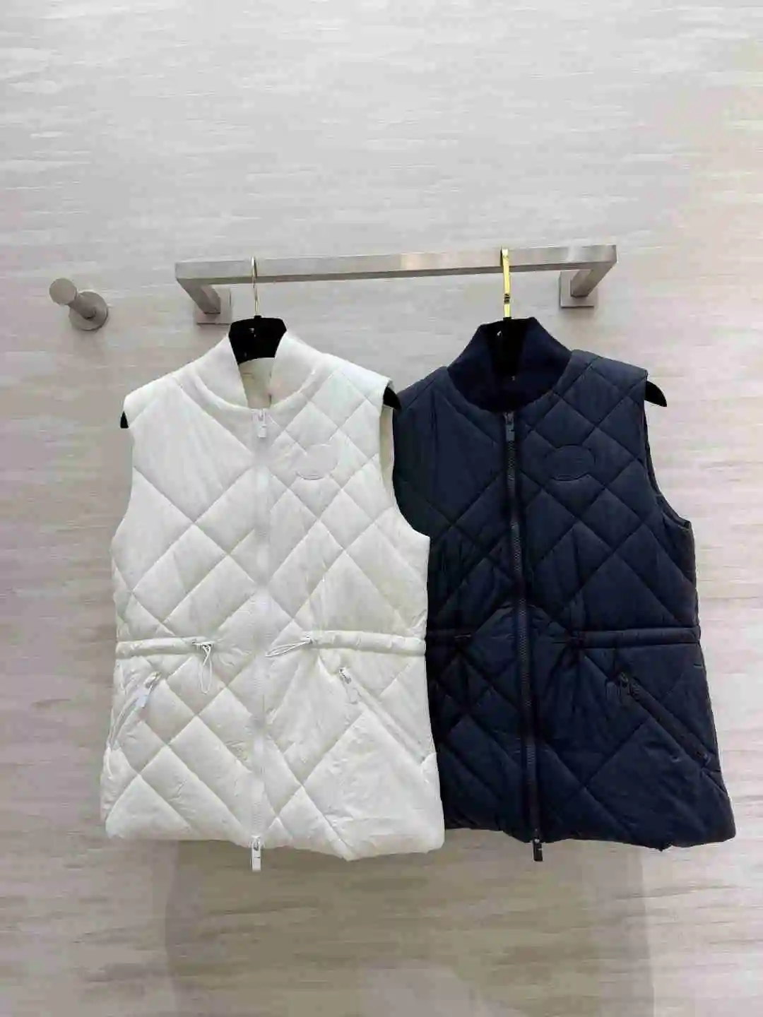 2026 Autumn/Winter Rhombic Texture Cotton Jacket   V-neck with ribbed collar   Waist drawstring for cinching waist