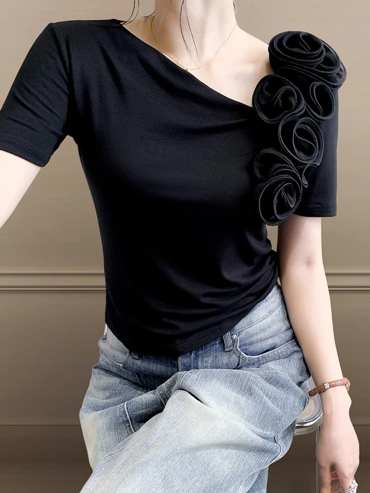 

Новые летние тонкие женские хлопковые футболки с шикарным косым воротником, топы с открытыми плечами и короткими рукавами, модные элегантные дизайнерские футболки с 3D цветами