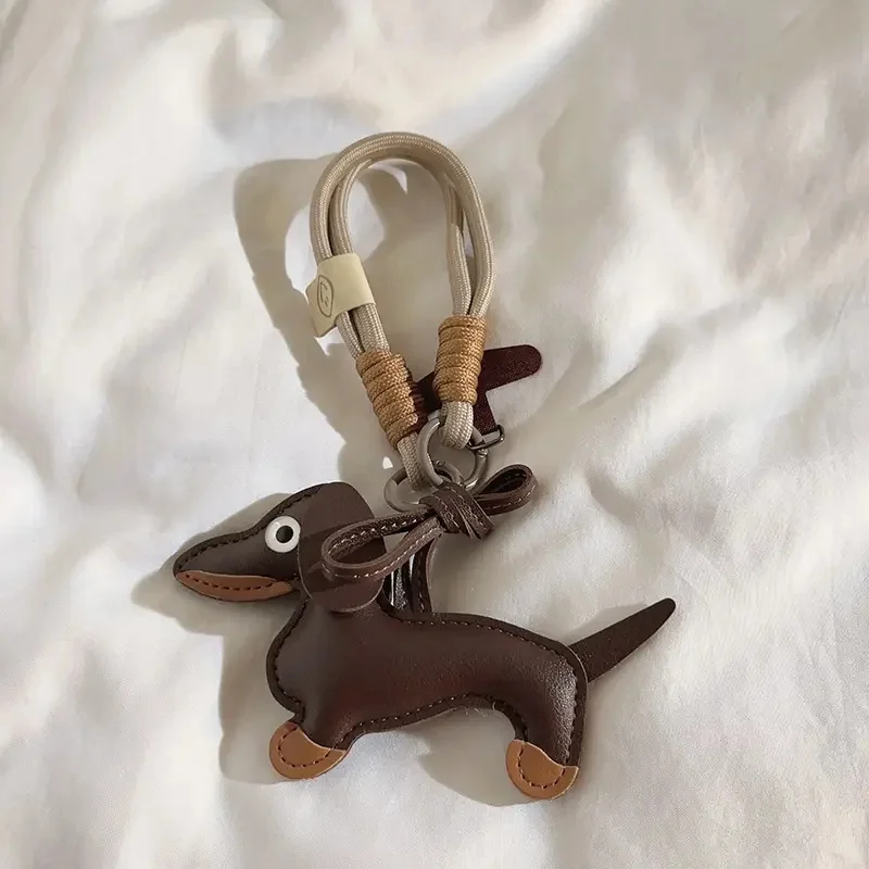 Dachshund Keychain, PU Leather Dog Keyring with Strap - 2-in-1 Phone Grip & Key Organizer, Cute Gift for Pet Lovers, Women.