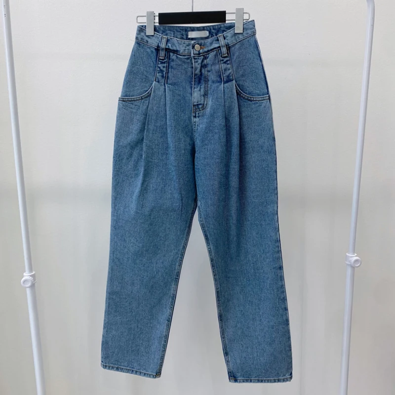 Calças Jeans de Cintura Alta com Corte Reto, Versáteis para o Verão, com Dois Bolsos, Efeito Emaecido, Pregas e Acabamento ...