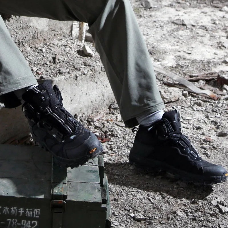 2023 New Outdoor Lightweight Quick Response Boots Hiking Shoes Automatic Buckle Tactical Shoes Combat Boots Military Boots