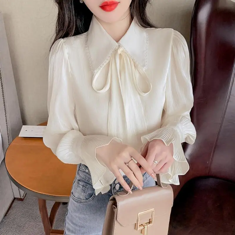 Spring and Autumn Woman\'s Shirt Sweet Grace Elegant Bow Flare Sleeve Chiffon Tops Doll Collar Temperament Dignified Generous Ins