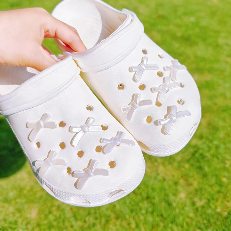 Hot Selling Sweet Fashion Shoe Charms for Pearl Style Bow Clogs Shoe Buckle Cute Shoe Accessories Decoration for Girls Gift