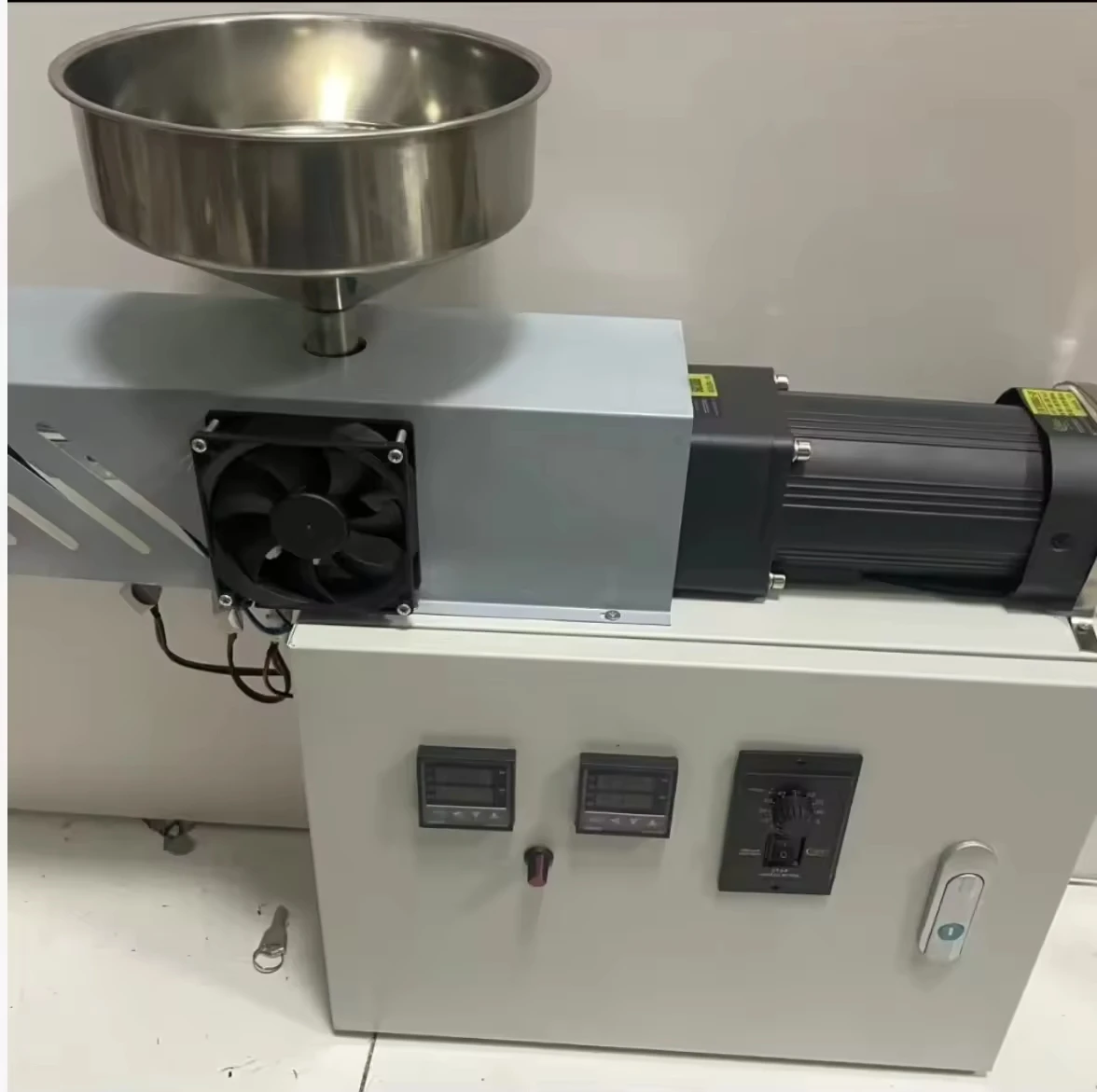 

Single Screw Mini Lab Plastic Extruder Machine for PP ABS PA PC PVC POM New 1-Year for Manufacturing Filament Wire Film