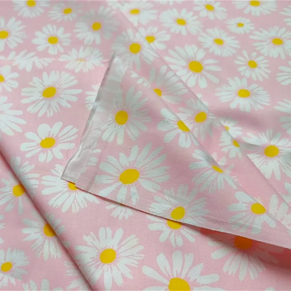 

Korean-style Daisy Pink Floral Fabric 62.99×39.37 inches Soft & High-Density Perfect for DIY Bedding/Curtains/Dresses Sewing