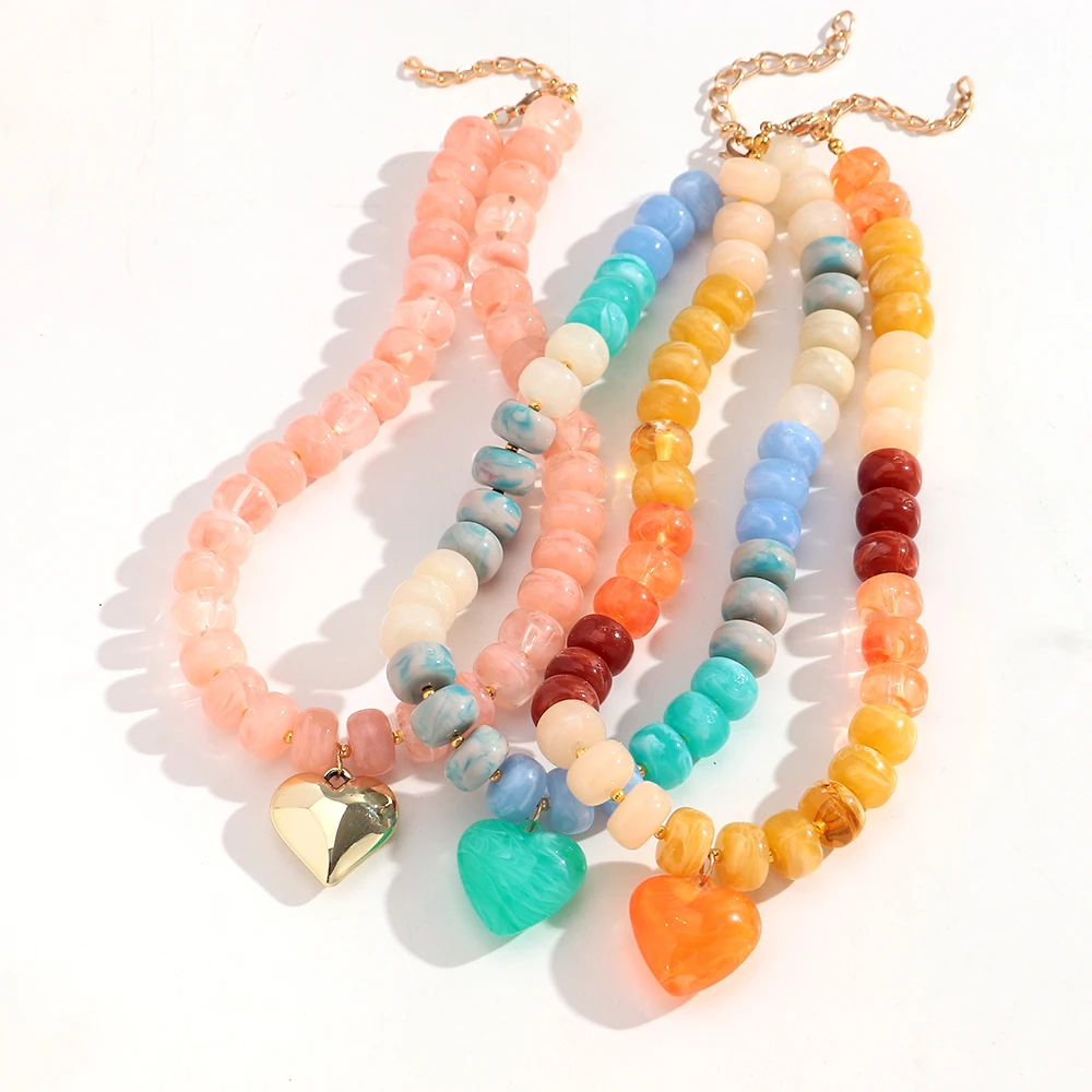 Boho Bunte Acryl Flache Runde Perlen Herz-Anhänger Halskette Geometrische Liebesherz Perlen-Choker Trendiger Schmuck Geschenke – Detail 2
