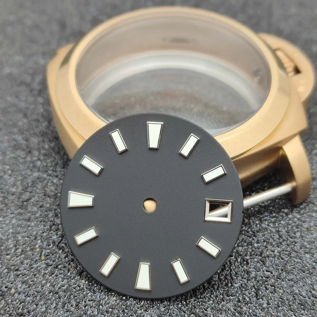 

Diameter 28.5MM single calendar dial green luminous dial, applicable to NH35 watch movement accessories