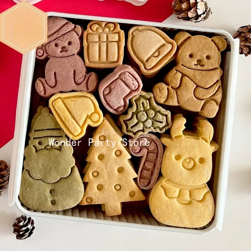 3D Christmas Cookie Cutters Biscuit Mold PLA Cartoon Pressable Cookie Stamp Xmas New Year Decor Pastry Bakeware
