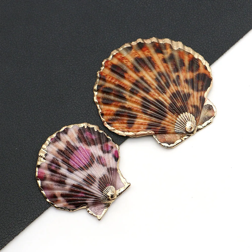 

Retro Natural Scallop Pendant With Gold-Plated Powder/Brown Leopard Print Shell Charm Accessory DIY Personalized Jewelry Gift
