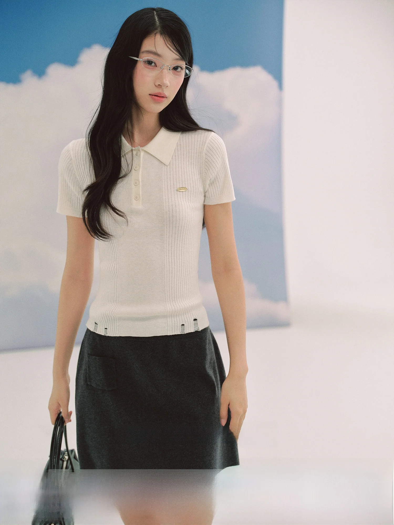

LaluneDuCiel Gentle Girl Short Sleeve Neck Knitted Sweater Women's Slim Fit Short Length Breathable Polyester Fiber