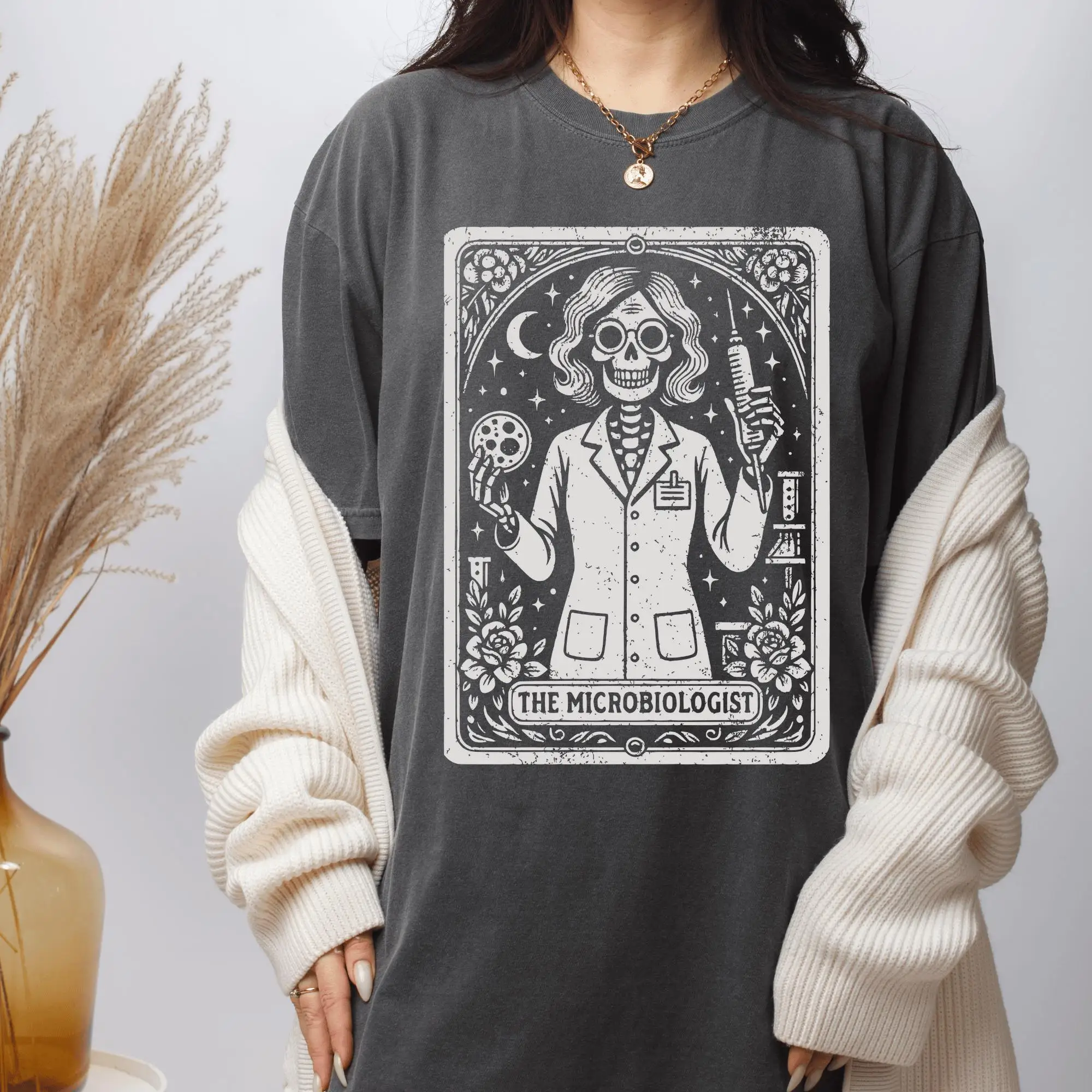 Microbiologist Tarot Card T-Shirt, Funny Science Lab Halloween Gift for Microbiology Lovers Gift Tee T-shirt