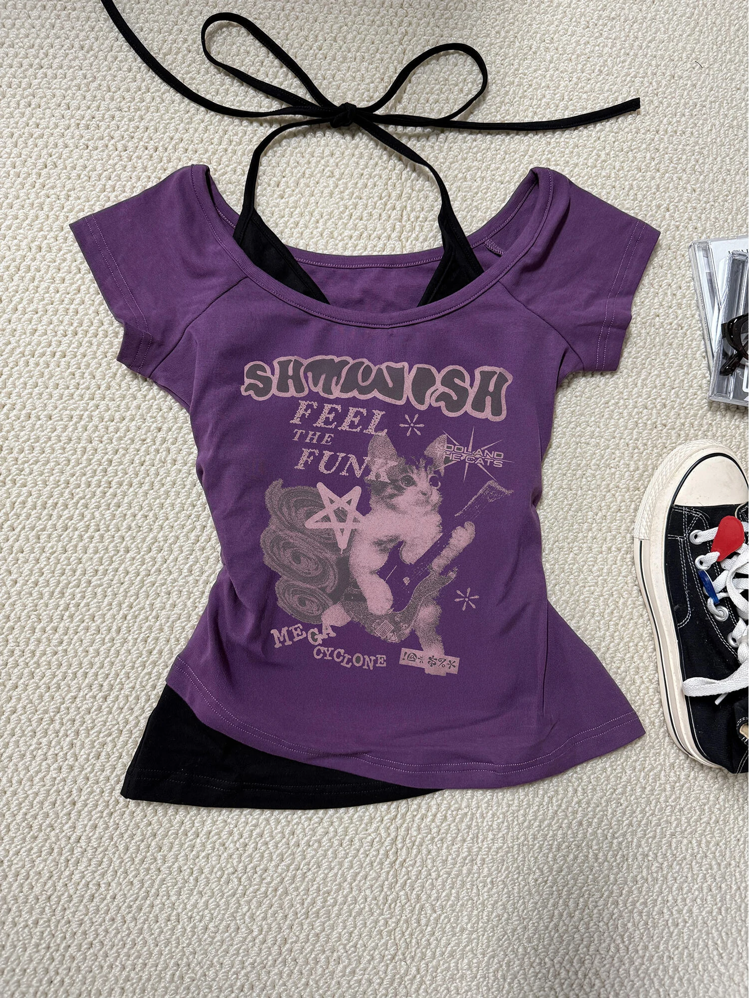 เสื้อยืดพิมพ์ลายการ์ตูนสีม่วง สไตล์วินเทจ แบบสองชิ้นหลอกๆ สำหรับฤดูร้อน เสื้อผู้หญิงสไตล์เกาหลี เรียบง่าย สีพื้น ผ้าฝ้าย ใส่ทำงานได้