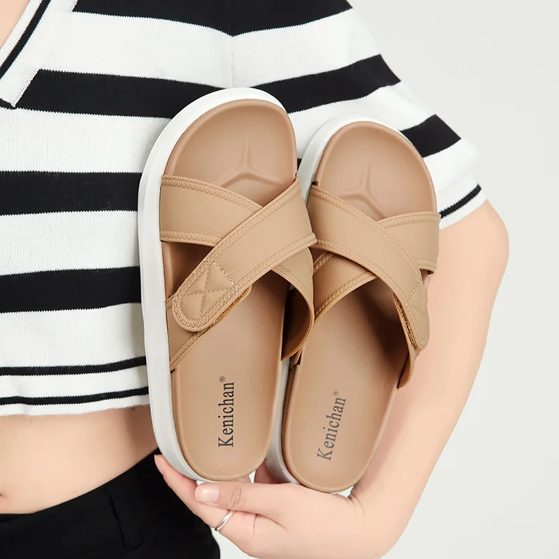 Zapatillas informales para mujer, sandalias planas para playa, parte inferior gruesa, Velcro, correa cruzada, ropa deportiva para exteriores, chanclas de verano, negro y rosa