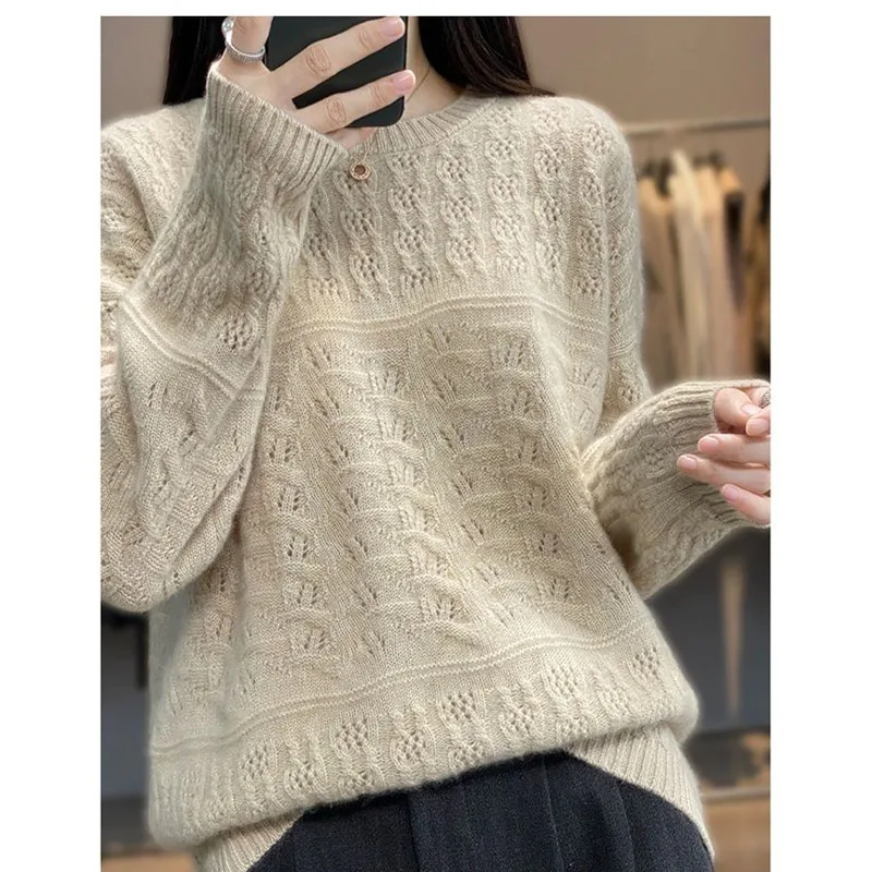 New Autumn and Winter Fashion Lazy Style Round Neck High End Loose Hollow Out Versatile Knitted Casual Style Women\'s Sweater