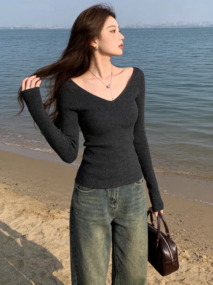 Slim Fit V-Neck Shoulder-Bared Knitwear Base Layer Women's Fashion Korean Style Long Sleeve Commute Style Inner Wear Top