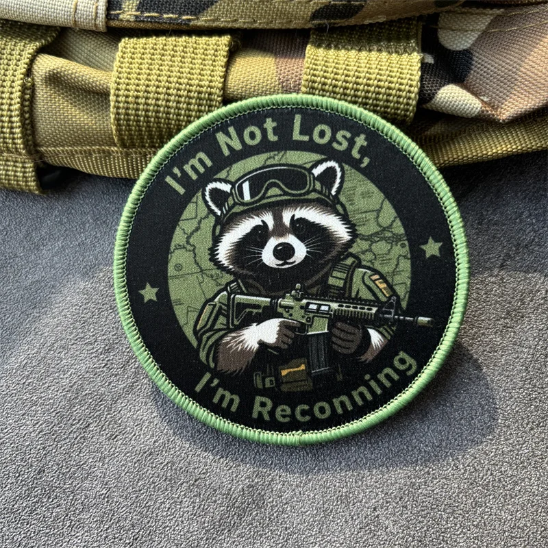 Parche táctico mapache I'm Not Lost Reconning – Insignia de moral con velcro - imagen 3