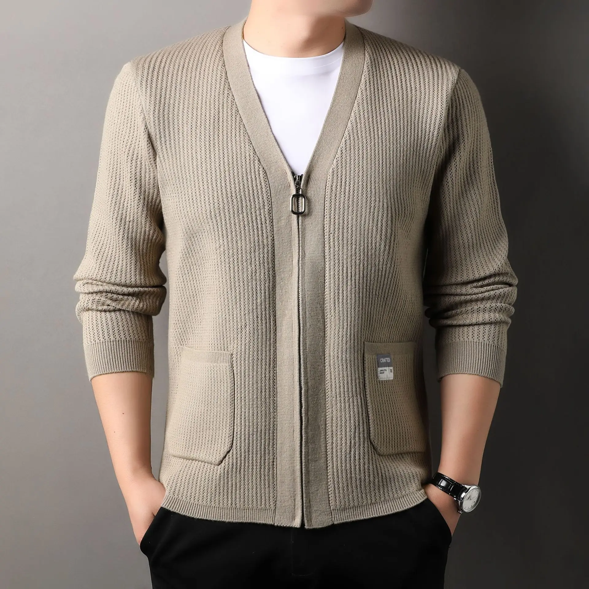 

2025 men's autumn new knitted cardigan, zipper solid color versatile loose sweater