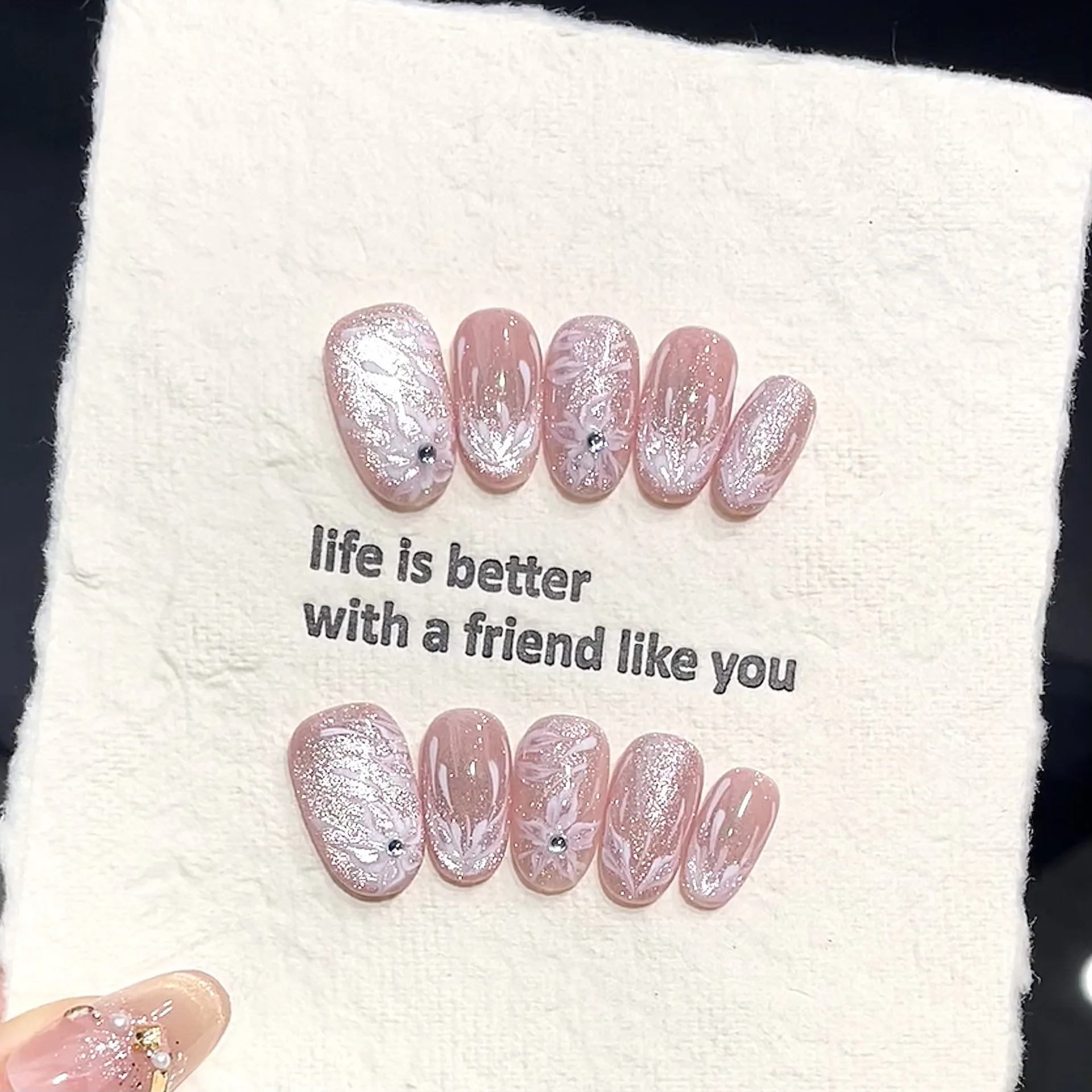 

10Pcs Nude Pink Glitter Handmade Nails Short Oval Fake Nails with White Lace Floral & Rhinestone Full Cover Reusable False Nail