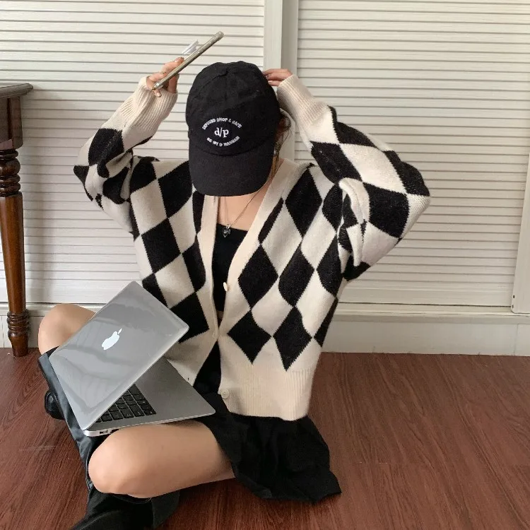 시크한 V넥 싱글 버튼 루즈 스웨터 여성용 가을 2024 트렌디 니트 아우터웨어 슬림 다이아몬드 패턴 가디건