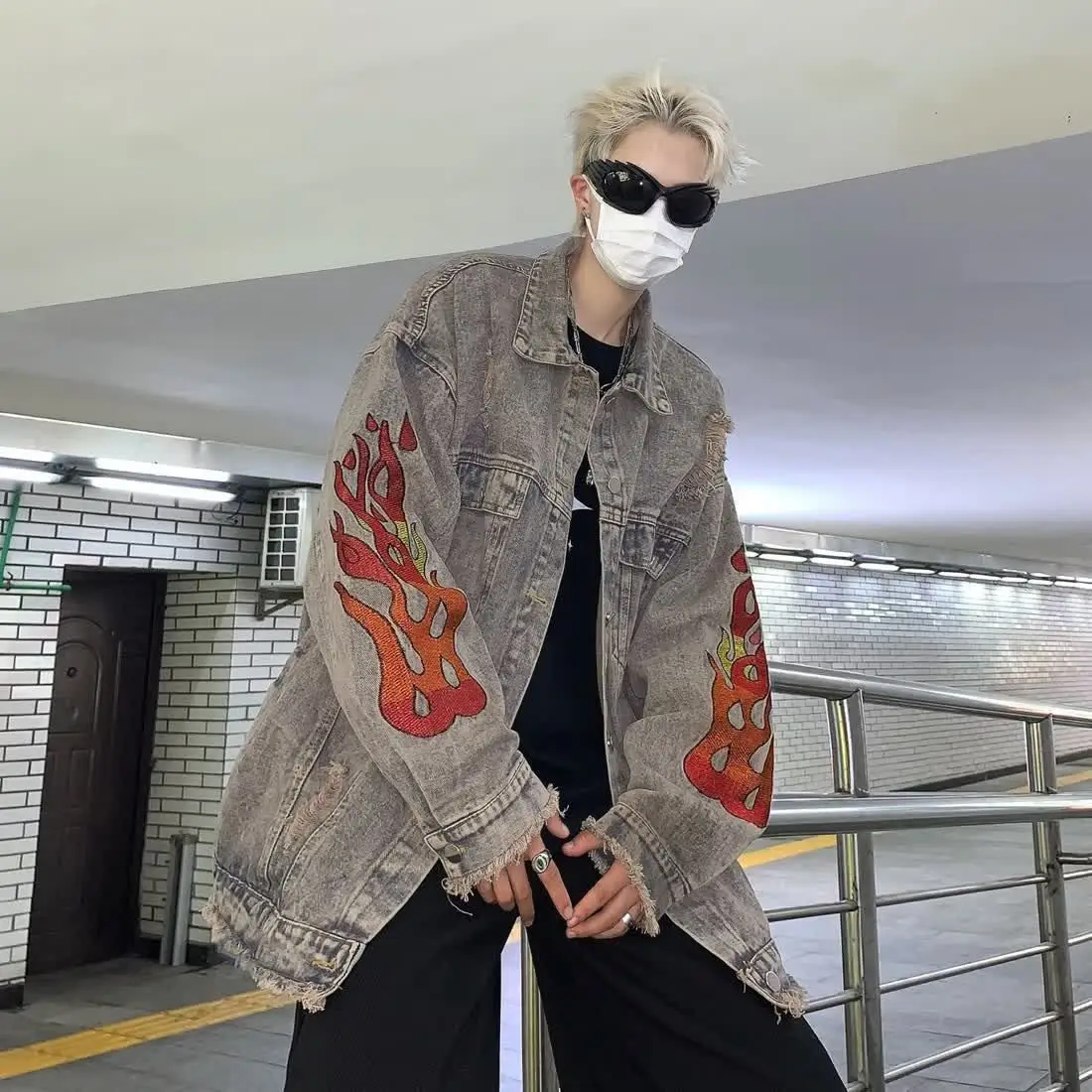 

Autumn Winter Large Size 300 Pou Retro Waed Hole Flame Embroidery Men's Casual Jaet Denim Coat Breathable Long Sve