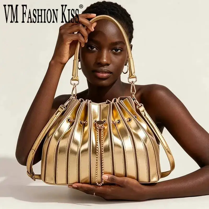 VM FASHION KISS 2026 New Women's Striped Bucket Bag PU Leather Handbag YK2 Chain Drawstring Design Women's Crossbody Bag