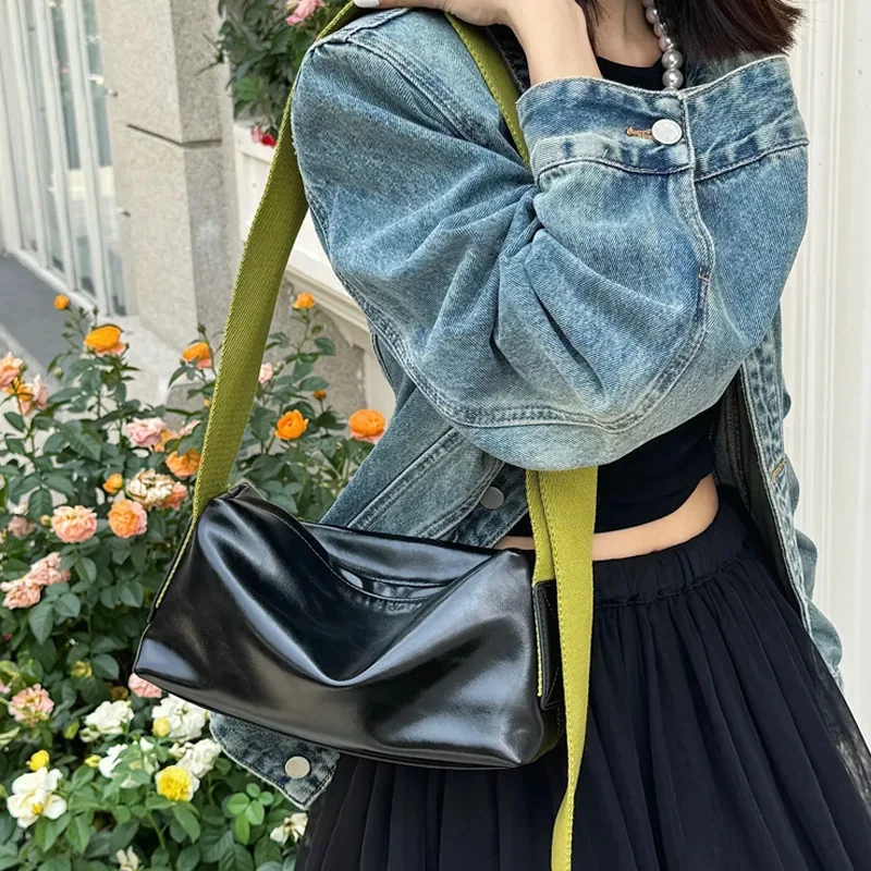 

Cowhide Korean Women's Shoulder Crossbody Bag Genuine Leather Wide Webbing Clash Small Square Bag